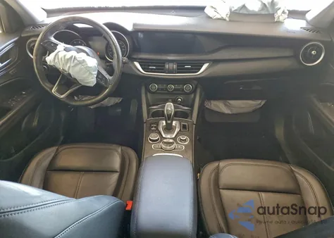 2021 Alfa Romeo Stelvio Sport z USA, uszkodzony, nr VIN ZASPAKAN7M7D11219